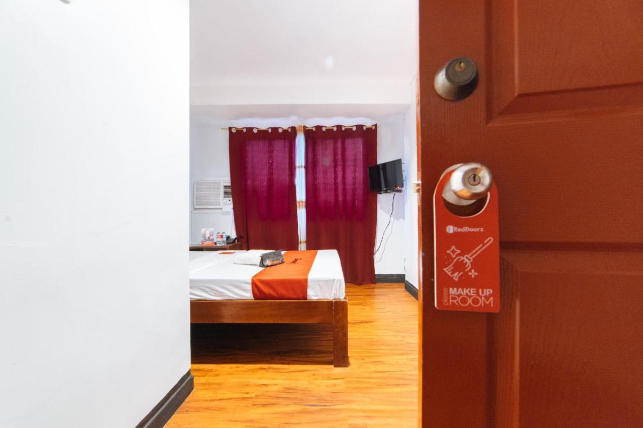 RedDoorz @ Rosario Street Bacolod Hotel Exterior foto