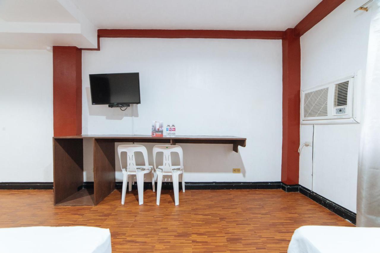 RedDoorz @ Rosario Street Bacolod Hotel Exterior foto